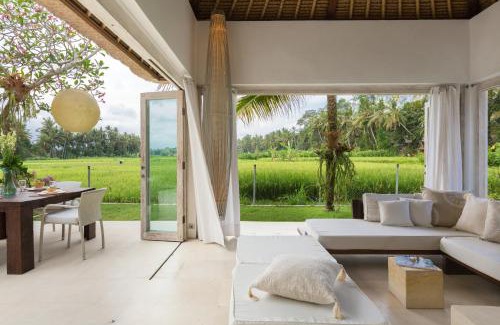 Lodtunduh Villa | New Moon