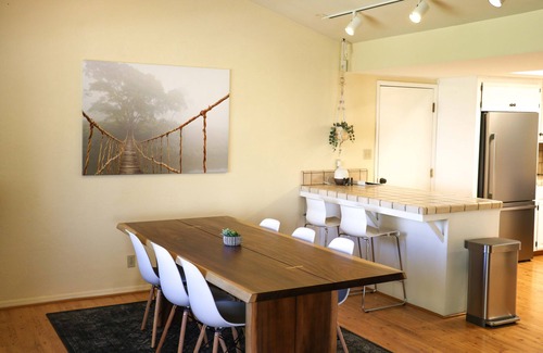 Kernville Casa | New Moon Pine Kernville- Elevated Above Town Luxury Mtn/Valley View Retreat