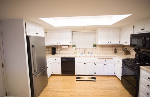 Kernville Casa | New Moon Pine Kernville- Elevated Above Town Luxury Mtn/Valley View Retreat