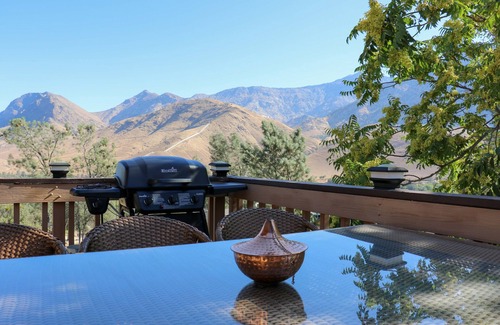Kernville Casa | New Moon Pine Kernville- Elevated Above Town Luxury Mtn/Valley View Retreat