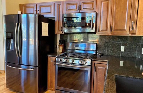 Valley of the Sun Cabina | New! Mountain Cabin w/Fireplace and Large Deck, 25 Miles to Breckenridge - Tranquility Inn