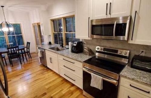 Pisgah Forest Cabaña | NEW mountain cottage between Dupont and Pisgah!!