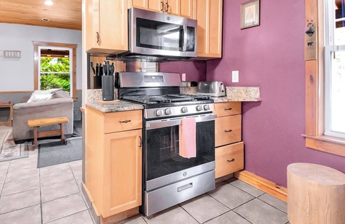 Mount Holly Casa | *NEW* Mt.Holly Haven GameRoom/Firepit/HotTub/Pets
