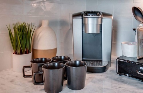 Nashville Apartamento | New Nashville Condo with 2 King beds, walk to bars