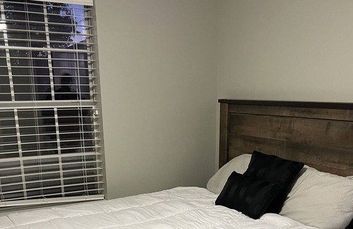Wichita Falls Casa | NEW Nice Modern House in Wichita Falls