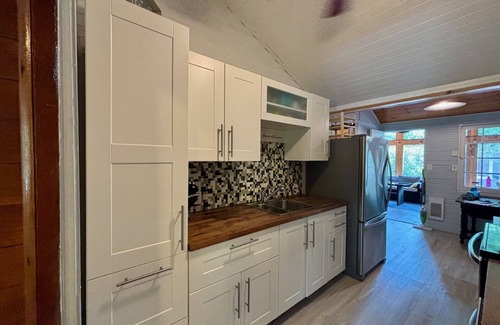 Victoria Beach Cabaña | NEW NIRVANA RENTALS LISITING+ Victoria Beach-3 bedroom cottage with a Bunky