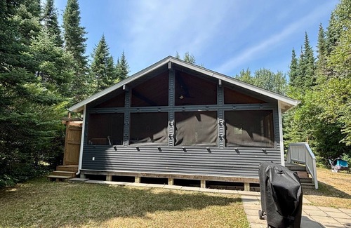 Victoria Beach Cabaña | NEW NIRVANA RENTALS LISITING+ Victoria Beach-3 bedroom cottage with a Bunky