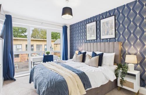 Wychbold Casa | New No1 Saxon Way by Signature Stays