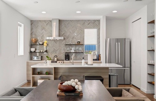North Hyde Park Casa | New! North Hyde Park Haven! Close to UT & Convention Center