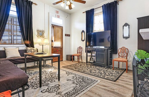 New Orleans Apartamento | New! Oak St Fun near Levee & Streetcar!