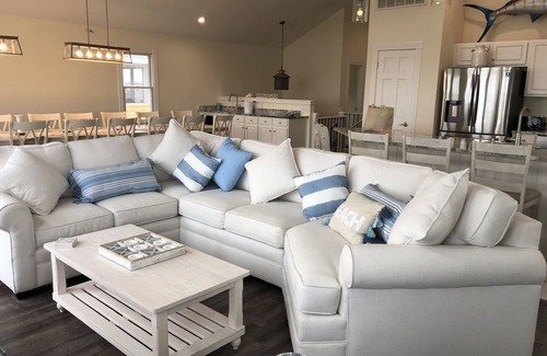 South Nags Head Casa | New! Ocean Breeze - Oceanfront 8 BR in Outer Banks
