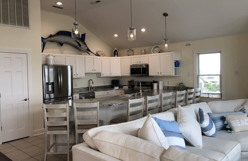 South Nags Head Casa | New! Ocean Breeze - Oceanfront 8 BR in Outer Banks