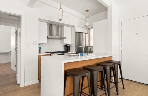 El Porto Casa | NEW! Ocean View Mid-Century Modern Beach House