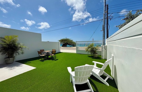 Pos Chiquito Apartamento | New Oceanfront Apartment Mangel Halto — Laguna Vista