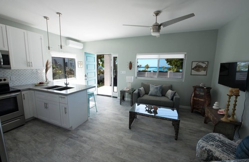 Cockburn Town Villa | Nueva villa frente al mar! Twin Suites incluye coche de cortesía
