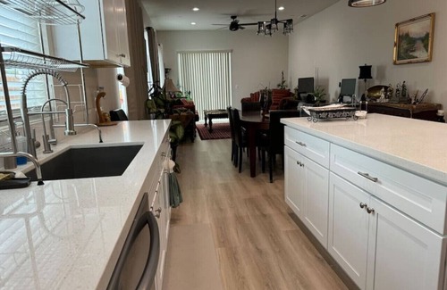 Florin Casa | New One-Story Home * Quiet Neighborhood
