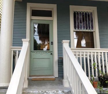 Lower Garden District Casa | New Orleans Home Close to all the Action