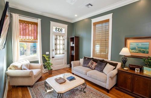 Lower Garden District Casa | New Orleans Home Close to all the Action