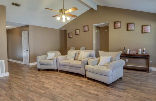 Old Aurora Casa | New Orleans Home with Backyard Near French Quarter