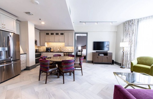 Central Business District Apartamento | New Orleans Super Bowl LIX accommodations, one bdrm deluxe, sleeps 4. Feb 7-14th