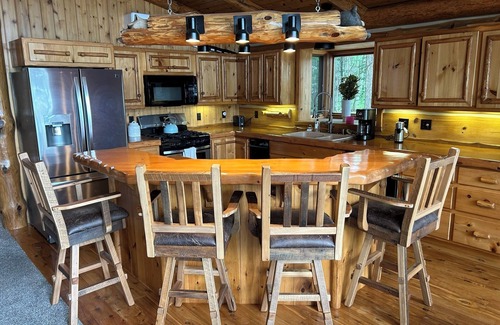 Hayward Casa | New!!! Overlook at Round Lake