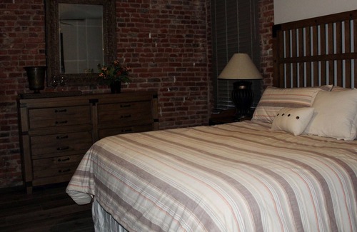 Jackson Apartamento | NUEVO alojamiento durante la noche en Main St. Jackson
