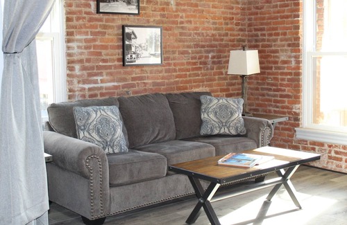 Jackson Apartamento | NUEVO alojamiento durante la noche en Main St. Jackson