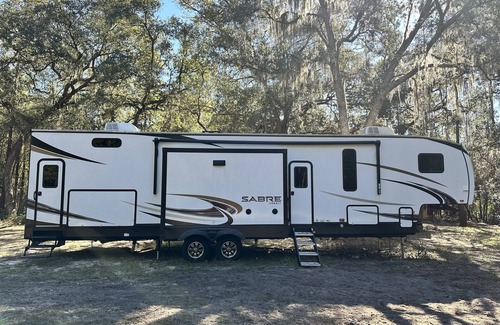 Edgar Casa | New Owner Special - Luxury Lakefront RV & Fishing Retreat