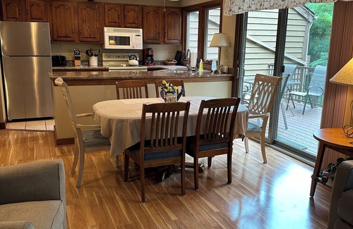 The Galena Territory Casa | New Owners- 3 BR 3 BA Getaway - Galena Territory & Owners' Club Privileges