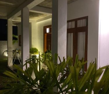 Gonagala Apartamento | New Palms Villa Induruwa Homestay