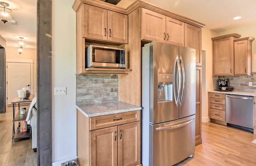 New Paltz Casa | New Paltz Home w/ Fire Pit + Gas Fireplace!