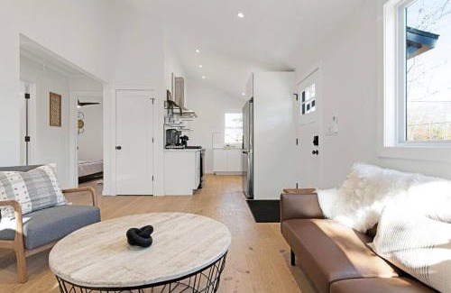 New Paltz Casa | New Paltz Zen Wellness Cabin w/Hot Tub