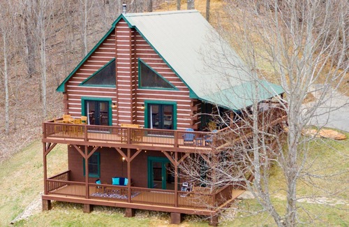 Ashe County Cabina | NEW!! Paradise Valley Hideaway | Stunning MTN views