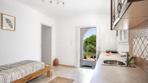 Gaios Apartamento | New! PaxosWhite Sea View Apartments & Studios!