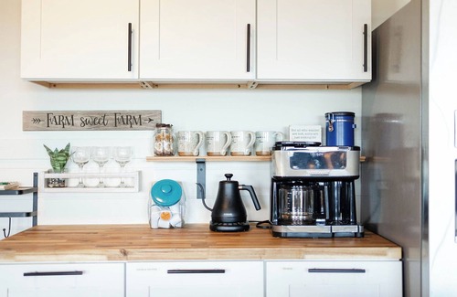 Fredericksburg Otro | NEW!!! Peaceful, Healthy, Pet Friendly Farm-stay with Gym!