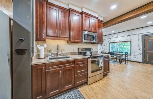 Town of Ledyard Cabaña | NEW! Peaceful Lakefront Getaway on Cayuga Lake
