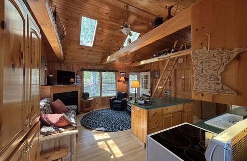 Cook Cabina | New Peaceful Retreat/Frazer Bay w/2 bedrooms 1 bath, 2 docks, fits 3 boats, wifi