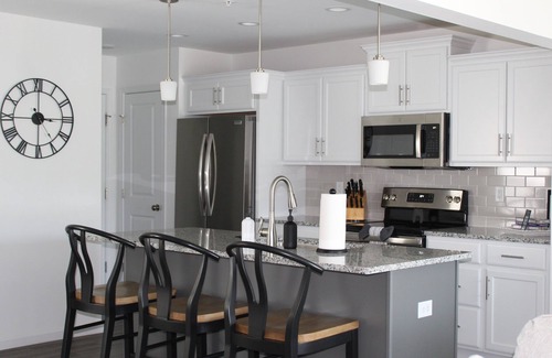 State College Casa | New Penn State Townhouse: Prime Location Near Stadium, Campus, and Airport!
