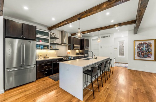 University Park Casa | New! Perfect for group/family! Trampoline/FirePit