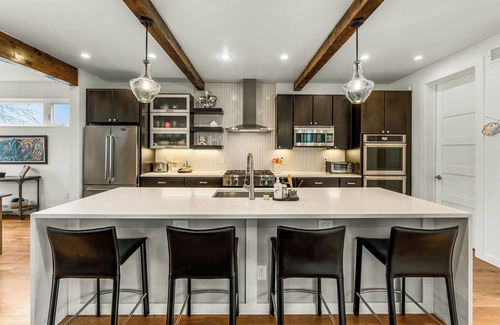 University Park Casa | New! Perfect for group/family! Trampoline/FirePit