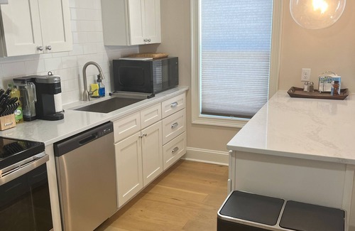 Wilmington Historic District Apartamento | New pet-friendly 1BR/1BA Historic District carriage house 4 blocks to riverwalk
