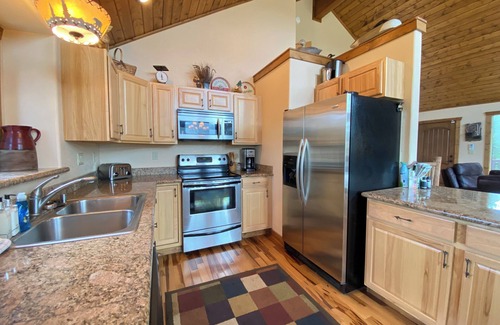 Valley of the Sun Cabina | New! Pet Friendly/Family Friendly Retreat with Epic Mountain Views - Horizon Ridge