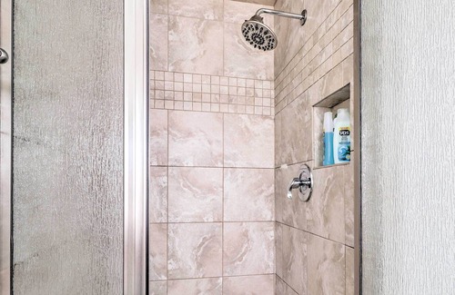 Saxony Casa | NEW! Pflugerville Home ~ 17 Mi to Downtown Austin!