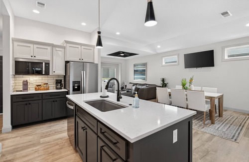 Lawrence Casa | NEW! Plush & Roomy - Perfect for All Ages near KU & KC
