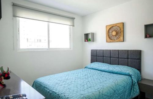 León Apartamento | NEW Poliforum 2BR Modern Apartment