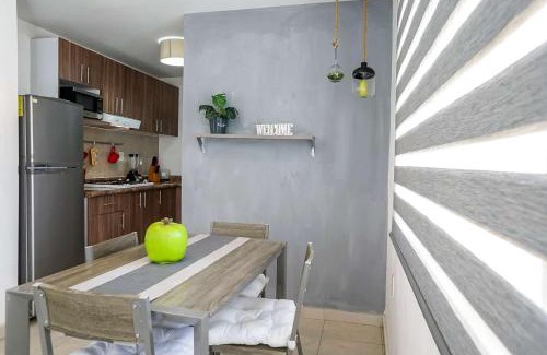 León Apartamento | NEW Poliforum 2BR Modern Apartment