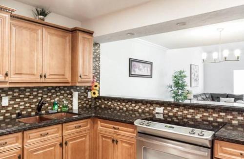 Palm Aire Village East Villa | NEW Pool Home with King Bed Mins to Hospital and Beach