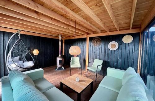 Vinkeveen Chalet De Esquí | New- Private Cosy Houseboat, on a lake near Amsterdam