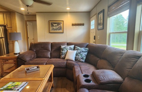 Penhook Casa | NEW PRIVATE COUNTRY GETAWAY! Minutes to SMITH MOUNTAIN LAKE Family-Friendly