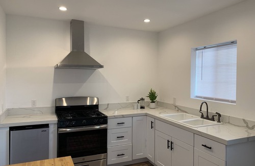 Valley Glen Casa | New Private house near studios